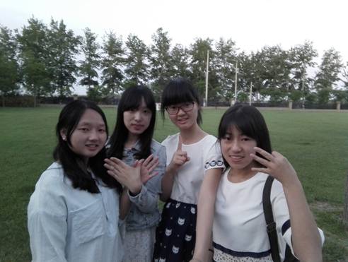 12博BET官方网站法学15-2班6号楼318_副本.jpg